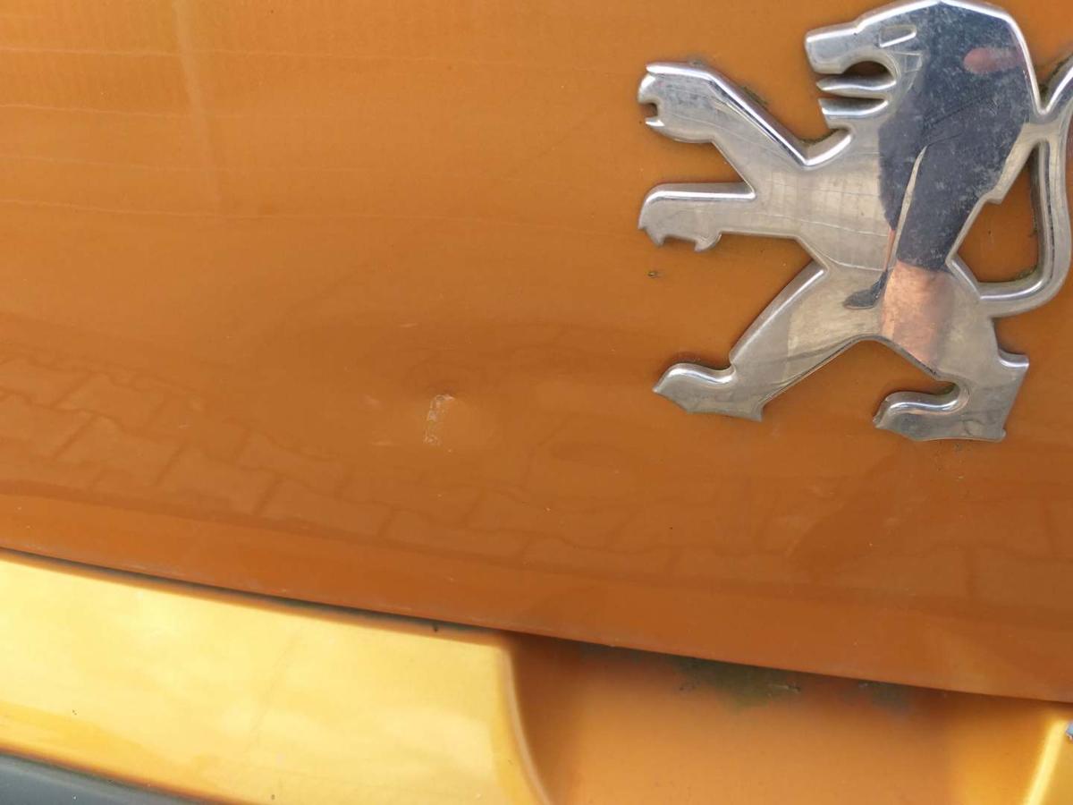 Peugeot 1007 original Heckklappe mit Heckscheibe KHW Orange Salamanque Bj.2005